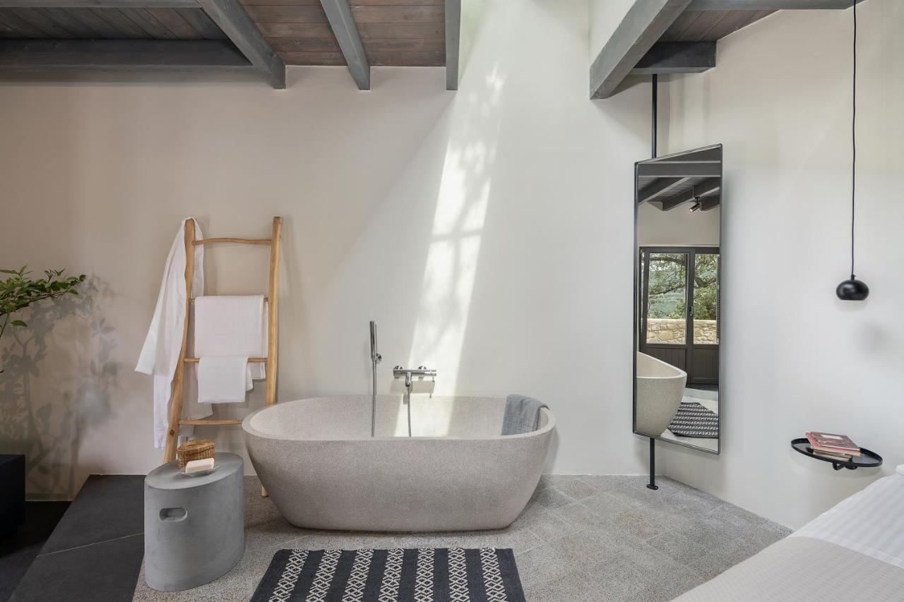 Velanis Ηouse, Style Into Nature - Secluded Kíssamos Buitenkant foto