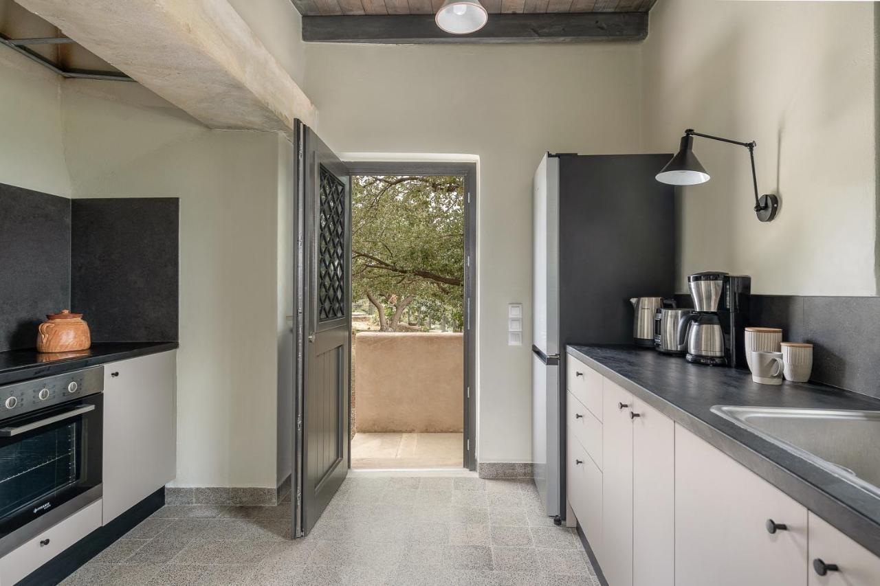Velanis Ηouse, Style Into Nature - Secluded Kíssamos Buitenkant foto
