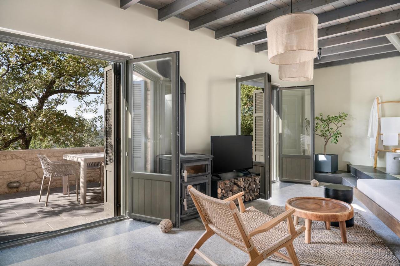 Velanis Ηouse, Style Into Nature - Secluded Kíssamos Buitenkant foto